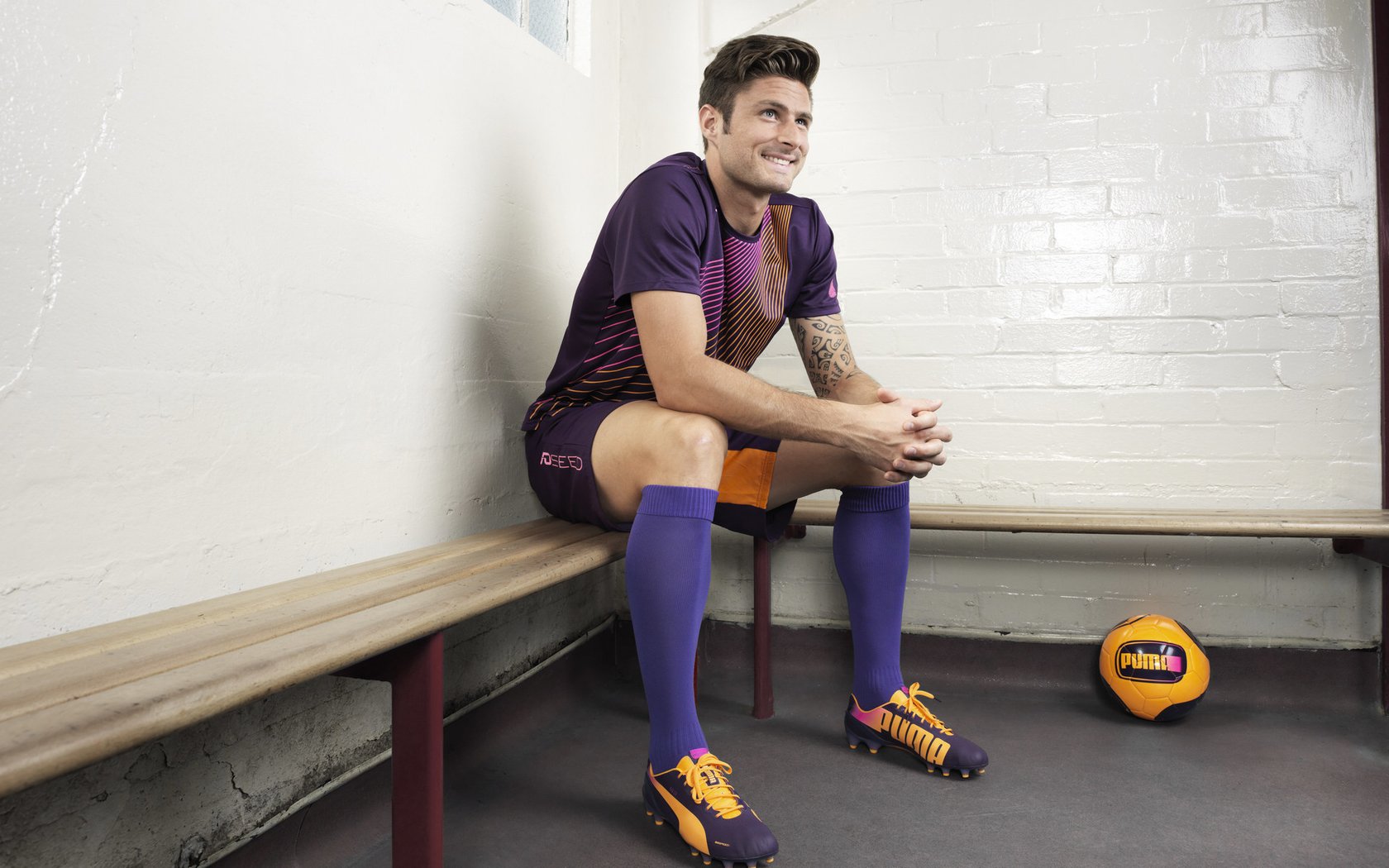 卢森堡迎战阿塞拜疆，欧洲国家联赛争斗激烈，58岁卢森堡运动员